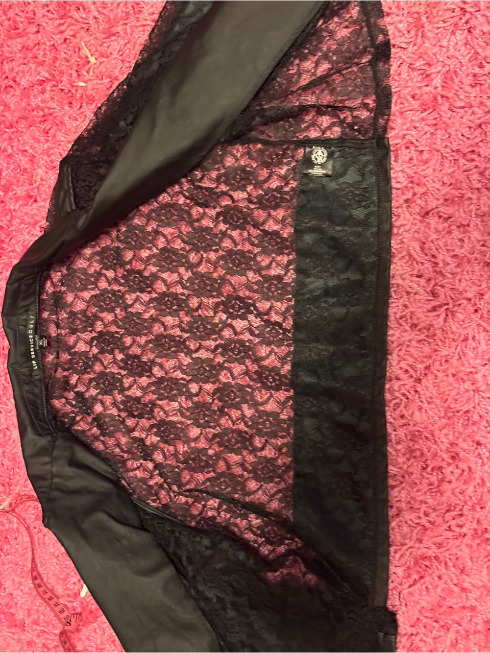 Lip service cult Los Angeles black pleather/lace fashion shorts & matching top - Picture 6 of 11